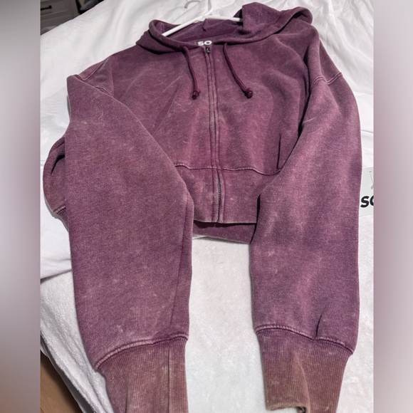 Maroon sweatshirt. Zip up hoodie, cropped. SO NWT - Picture 3 of 6